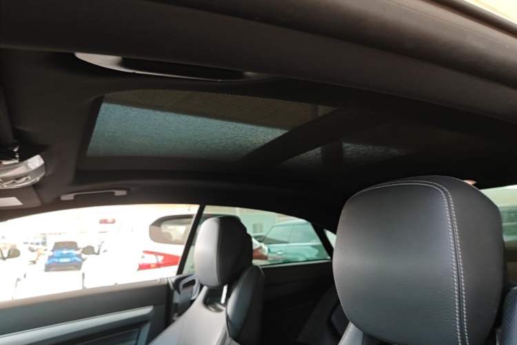 Used Mercedes-Benz E-Class 2014 E 200 Coupe Headliner