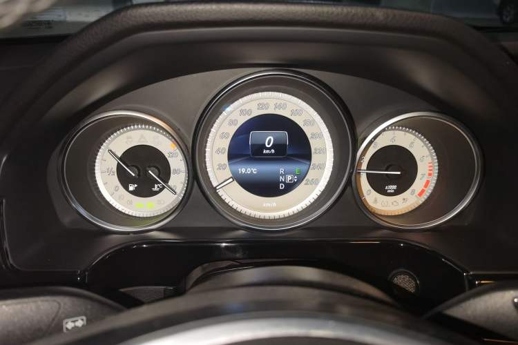Used Mercedes-Benz E-Class 2014 E 260 L Sport Luxury Model Instrument Cluster