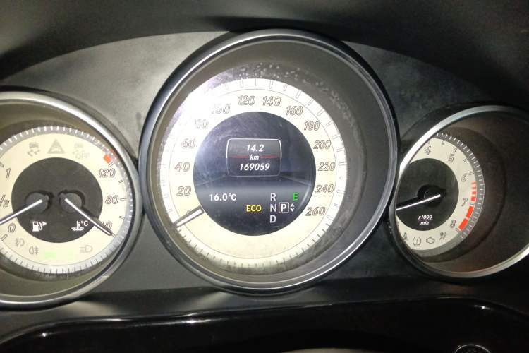 Used Mercedes-Benz E-Class 2014 Restyled E 260 L Sport Edition Instrument Cluster