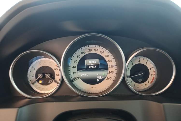 Used Mercedes-Benz E-Class 2014 E 200 Coupe Instrument Cluster