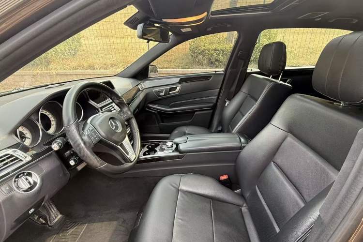 Used Mercedes-Benz E-Class 2014 Restyled E 260 L Sport Edition Interior 2