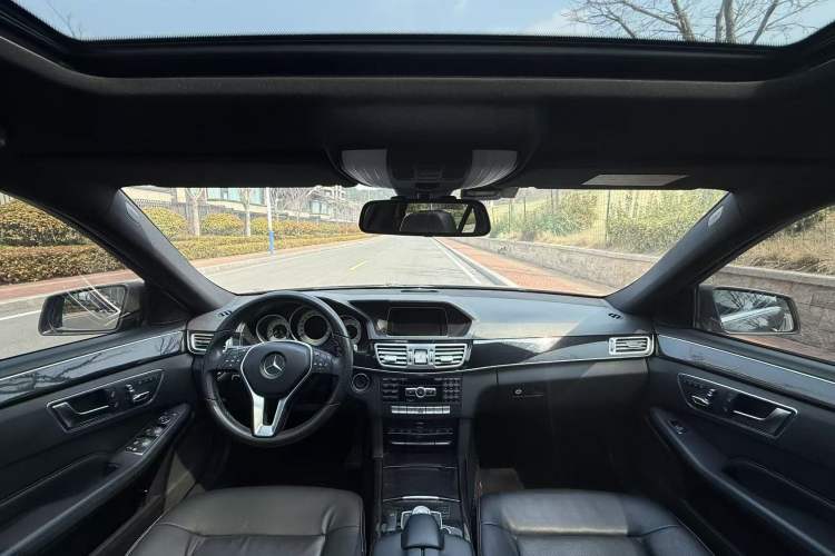 Used Mercedes-Benz E-Class 2014 Restyled E 260 L Sport Edition Interior 3
