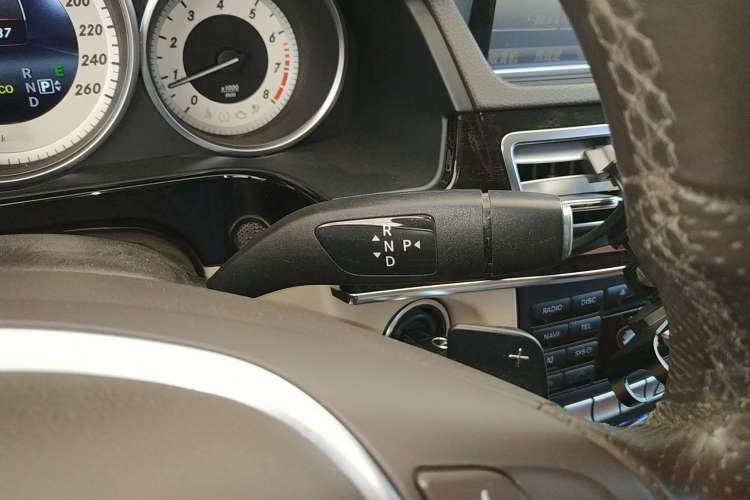 Used Mercedes-Benz E-Class 2014 E 260 L Sport Edition Interior 4