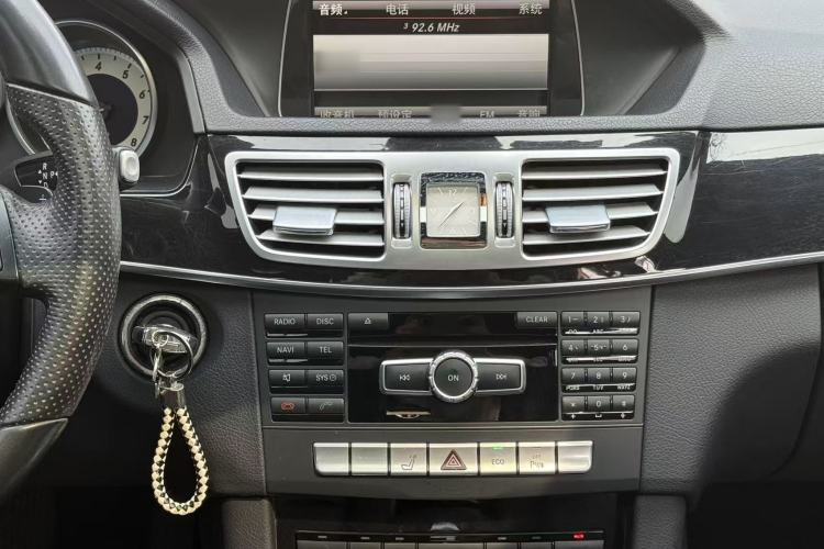 Used Mercedes-Benz E-Class 2014 Restyled E 260 L Sport Edition Interior 4