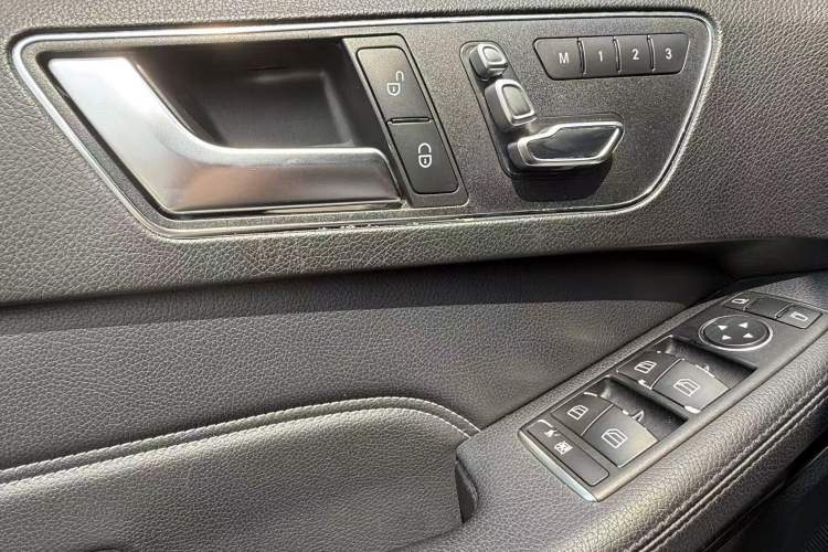 Used Mercedes-Benz E-Class 2014 Restyled E 260 L Sport Edition Interior 5