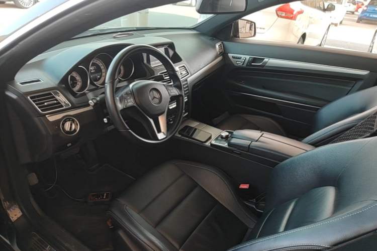 Used Mercedes-Benz E-Class 2014 E 200 Coupe Left Front Seat