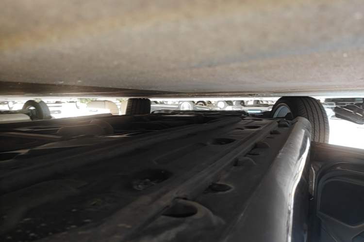 Used Mercedes-Benz E-Class 2014 E 200 Coupe Left Side Sill
