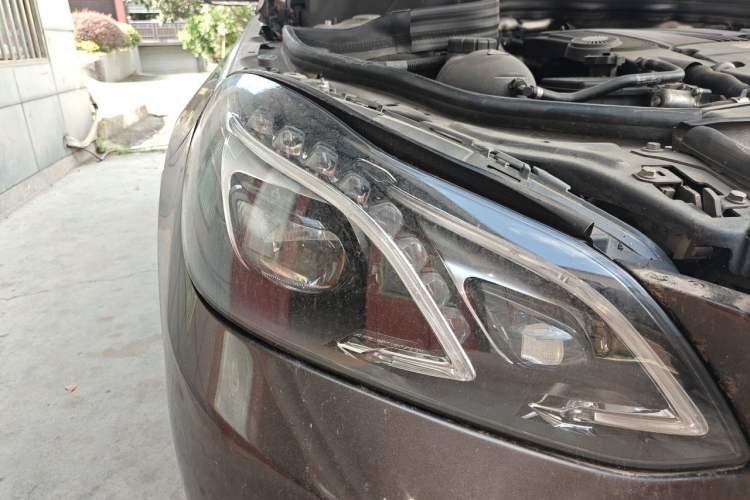 Used Mercedes-Benz E-Class 2014 E 260 L Sport Luxury Model Right Front Headlight