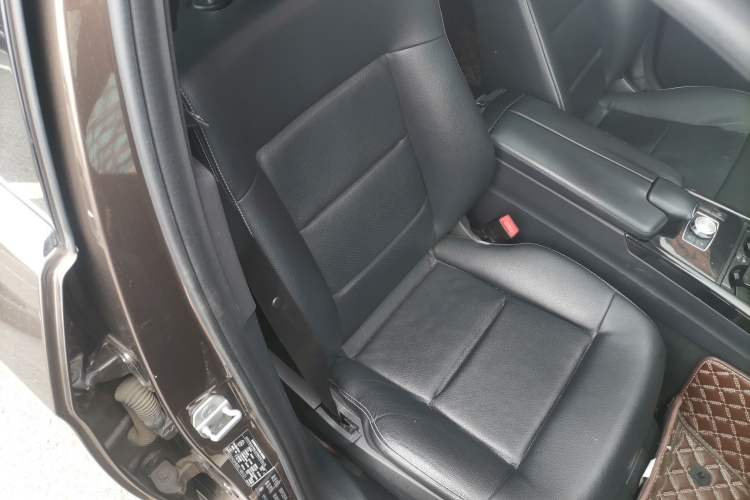 Used Mercedes-Benz E-Class 2014 Restyled E 260 L Sport Edition Right Front Seat