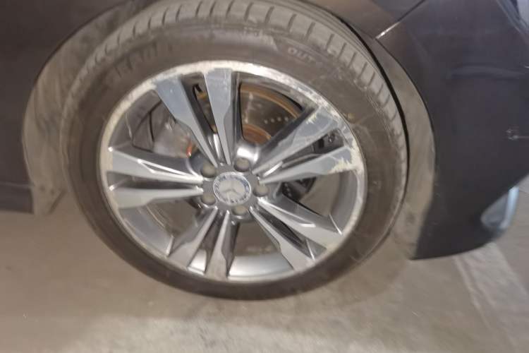 Used Mercedes-Benz E-Class 2014 E 260 L Sport Luxury Model Right Front Wheel Hub