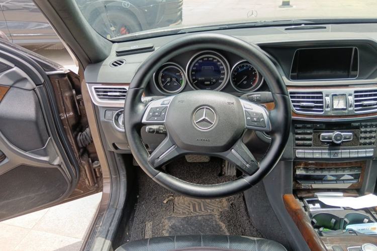 Used Mercedes-Benz E-Class 2014 E 400 L Hybrid Steering Wheel