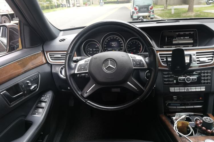 Used Mercedes-Benz E-Class 2014 E 260 L Steering Wheel