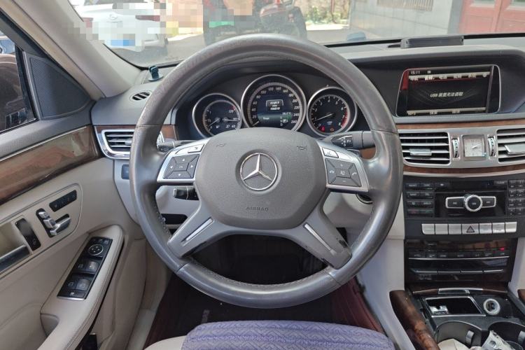 Used Mercedes-Benz E-Class 2014 E 260 L Sport Luxury Model Steering Wheel