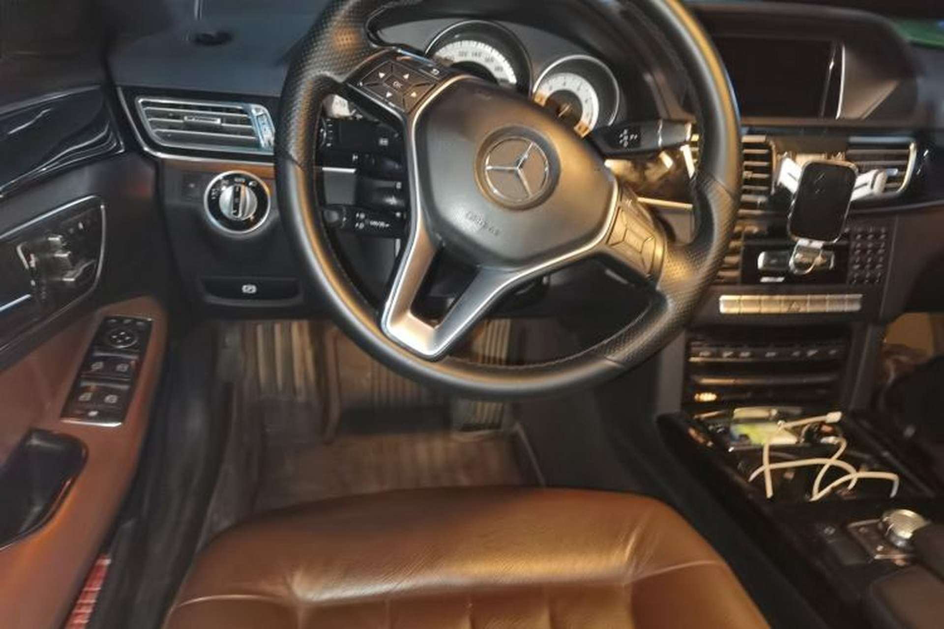 Used Mercedes-Benz E-Class 2014 E 260 L Sport Luxury Model Steering Wheel