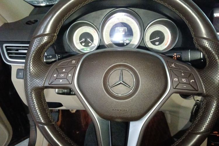 Used Mercedes-Benz E-Class 2014 Restyled E 260 L Sport Edition Steering Wheel