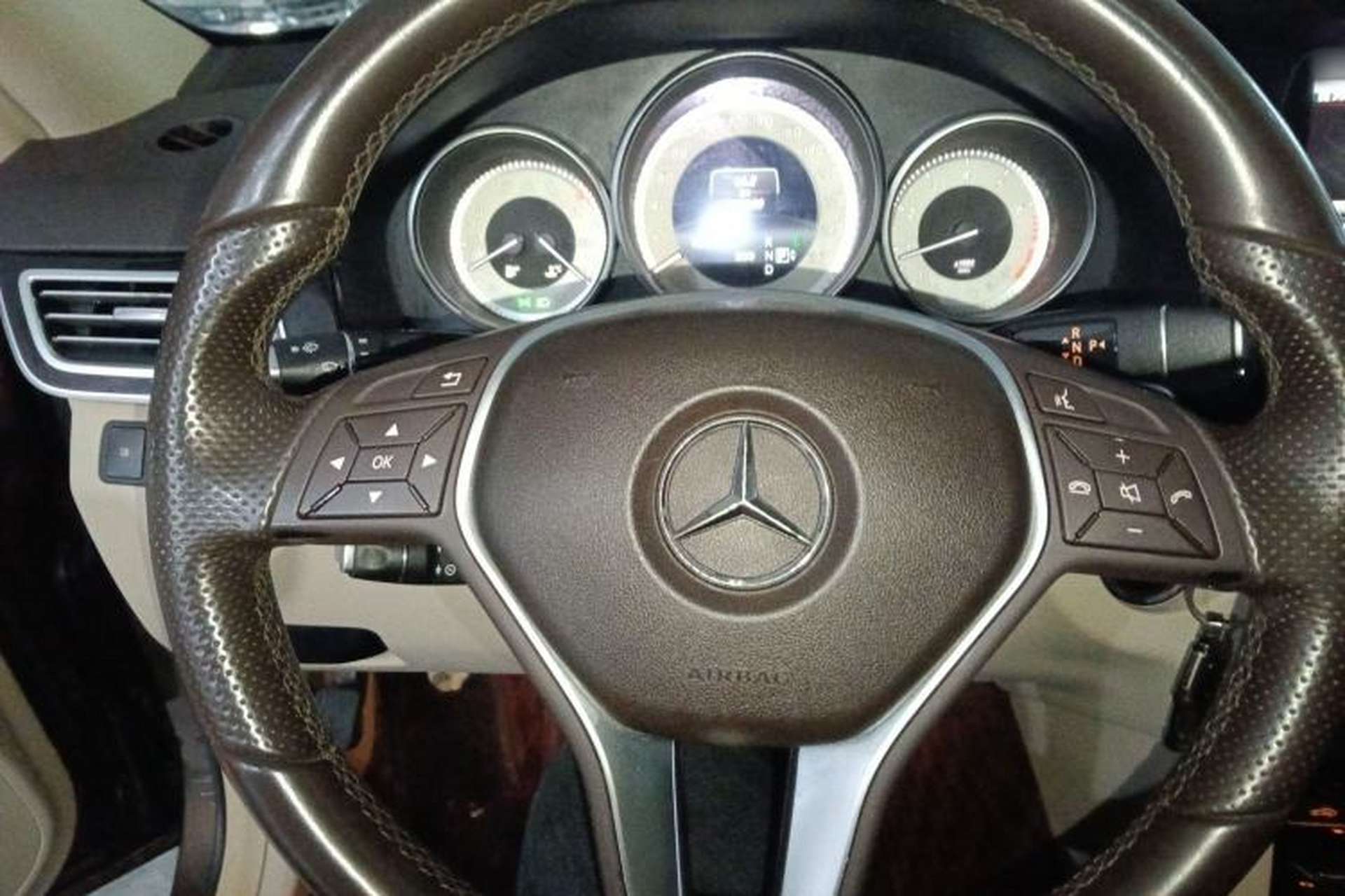 Used Mercedes-Benz E-Class 2014 Restyled E 260 L Sport Edition Steering Wheel