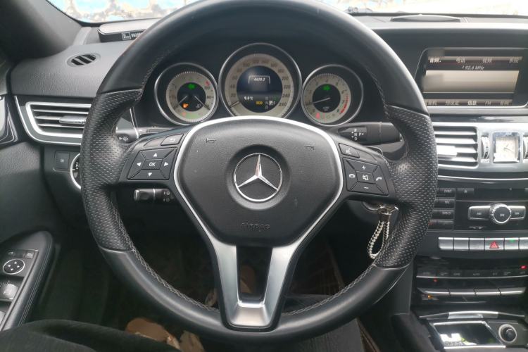 Used Mercedes-Benz E-Class 2014 Restyled E 260 L Sport Edition Steering Wheel