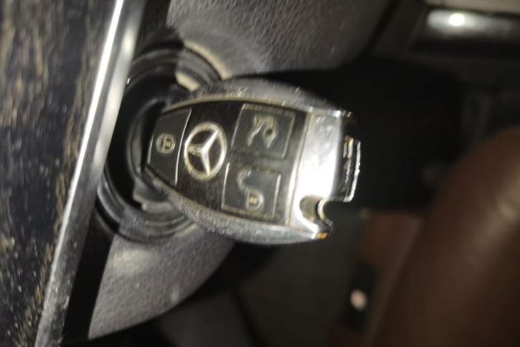 Used Mercedes-Benz E-Class 2014 E 260 L Sport Luxury Model Vehicle Key