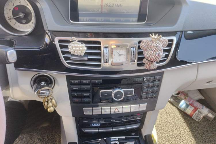 Used Mercedes-Benz E-Class 2014 E 260 L Sport Edition Audio And AC Panel