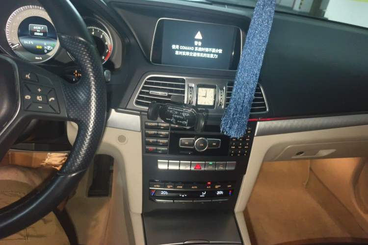 Used Mercedes-Benz E-Class 2014 E 260 Coupe Audio And AC Panel