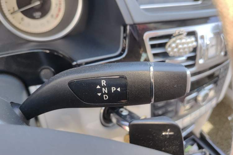 Used Mercedes-Benz E-Class 2014 E 260 L Sport Edition Gear Lever
