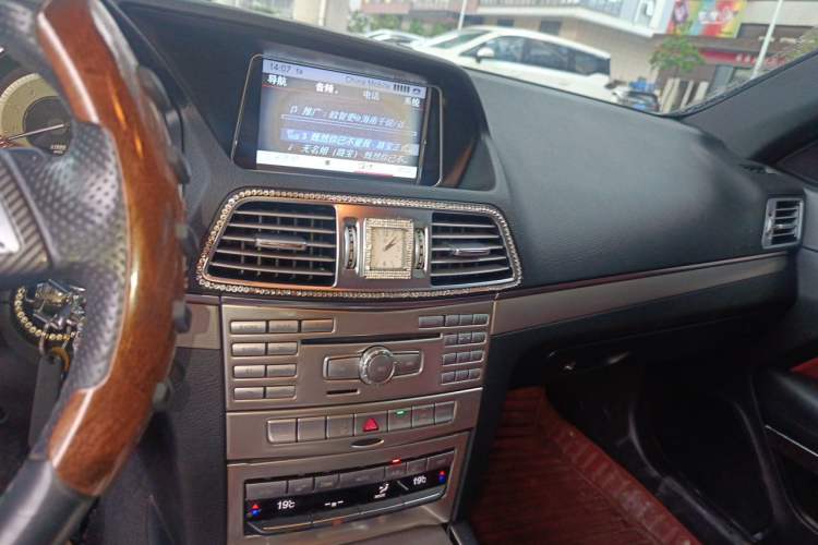 Used Mercedes-Benz E-Class 2014 E 200 Coupe Audio And AC Panel