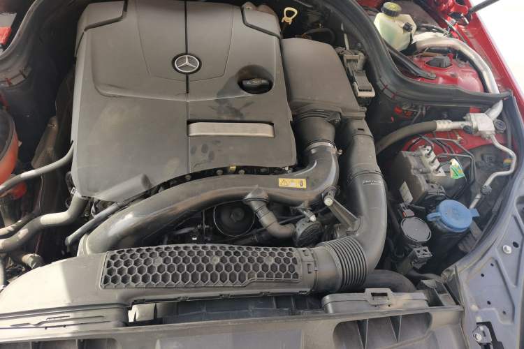 Used Mercedes-Benz E-Class 2014 E 200 Coupe Engine Bay Left