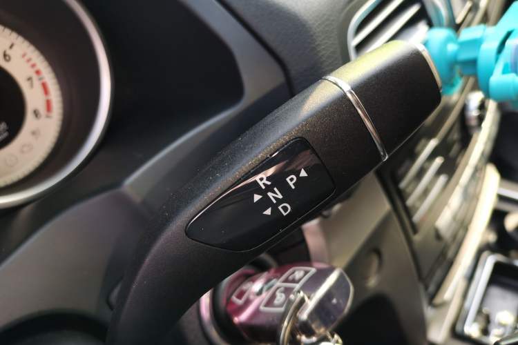 Used Mercedes-Benz E-Class 2014 E 200 Coupe Gear Lever