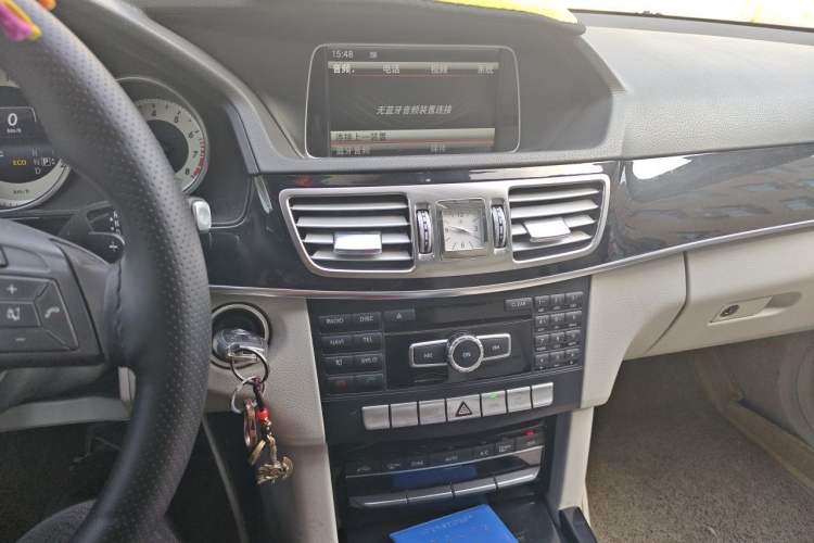Used Mercedes-Benz E-Class 2014 E 260 L Sport Edition Audio And AC Panel