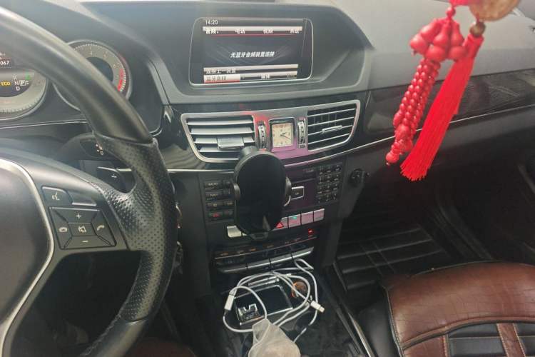 Used Mercedes-Benz E-Class 2014 E 260 L Sport Edition Audio And AC Panel