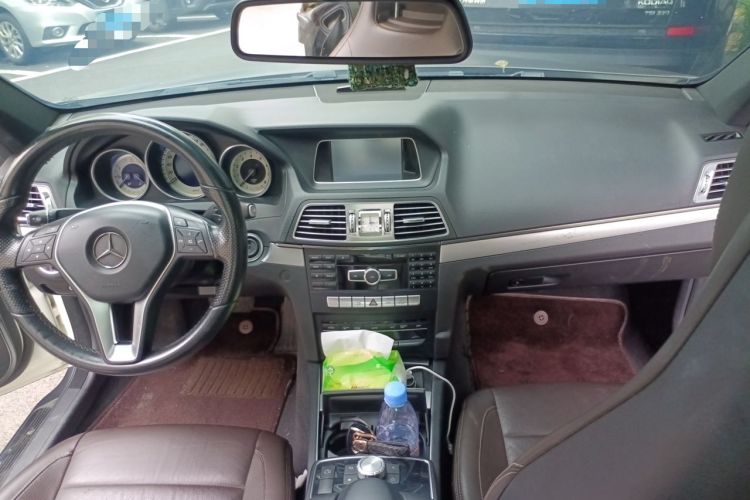 Used Mercedes-Benz E-Class 2014 E 200 Coupe Center Console