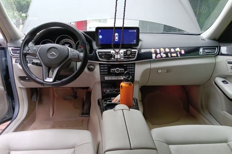 Used Mercedes-Benz E-Class 2014 E 260 L Sport Edition Center Console
