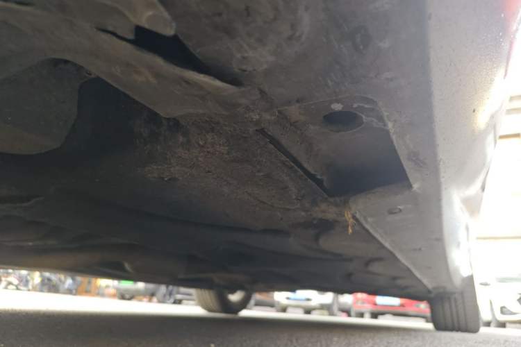 Used Mercedes-Benz E-Class 2014 E 260 L Sport Edition Chassis Front Left