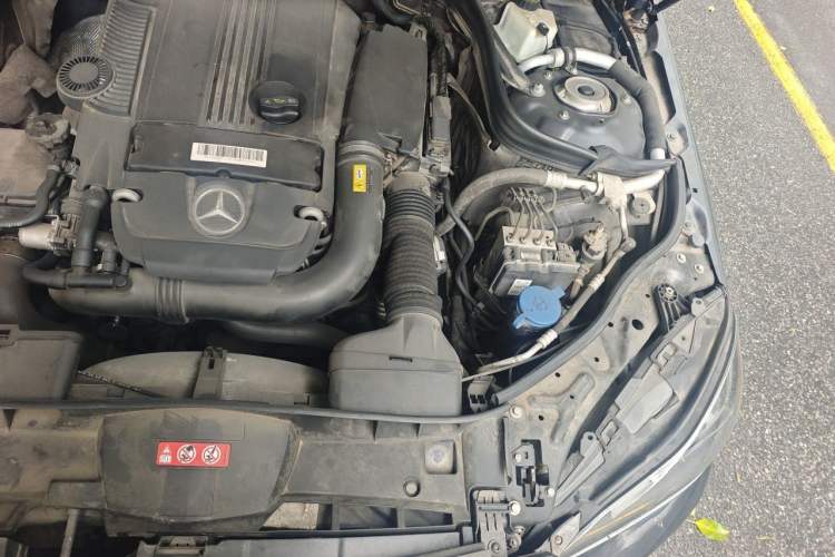 Used Mercedes-Benz E-Class 2014 E 260 L Sport Edition Engine Bay Left