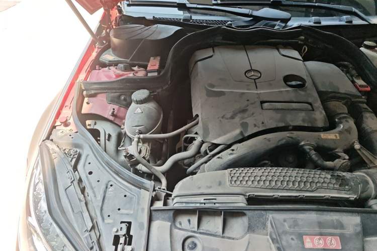 Used Mercedes-Benz E-Class 2014 E 260 Coupe Engine Bay Right