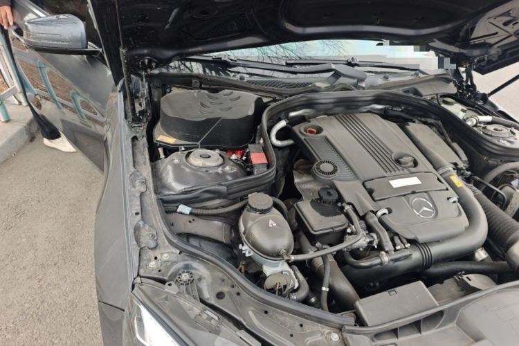 Used Mercedes-Benz E-Class 2014 Restyled E 260 L Sport Edition Engine Bay Right