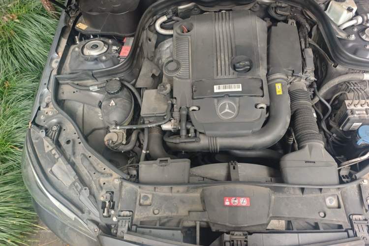 Used Mercedes-Benz E-Class 2014 E 260 L Sport Edition Engine Bay Right