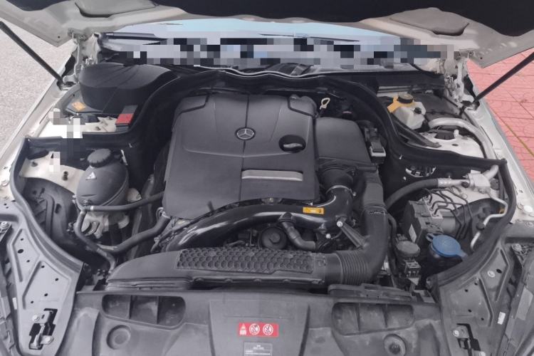 Used Mercedes-Benz E-Class 2014 E 200 Coupe Engine Bay