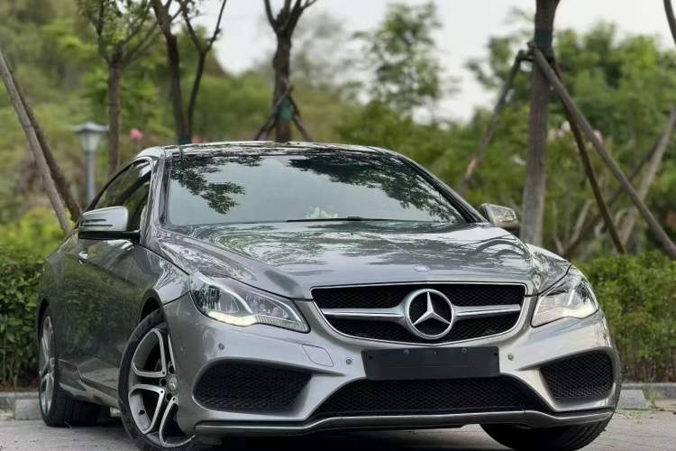 Used Mercedes-Benz E-Class 2014 E 200 Coupe Exterior 4
