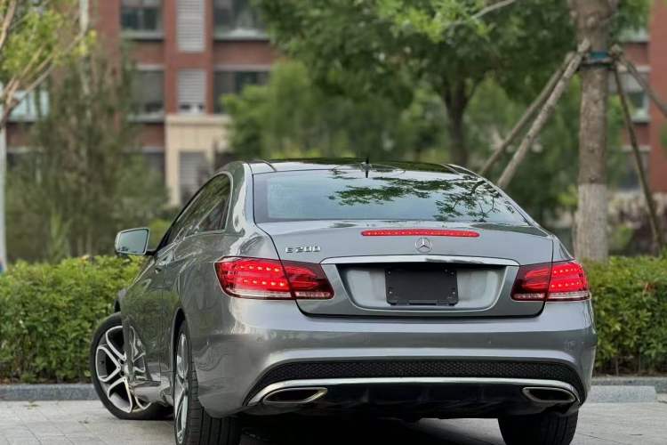 Used Mercedes-Benz E-Class 2014 E 200 Coupe Exterior 5
