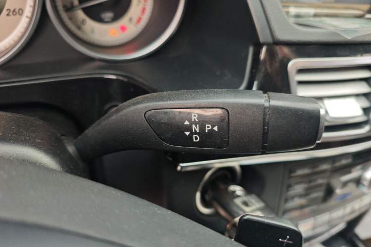 Used Mercedes-Benz E-Class 2014 Restyled E 260 L Sport Edition Gear Lever