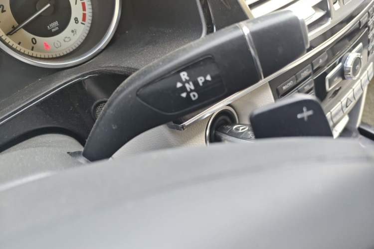 Used Mercedes-Benz E-Class 2014 E 260 L Sport Edition Gear Lever