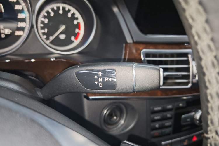 Used Mercedes-Benz E-Class 2014 E 260 L Luxury Model Gear Lever