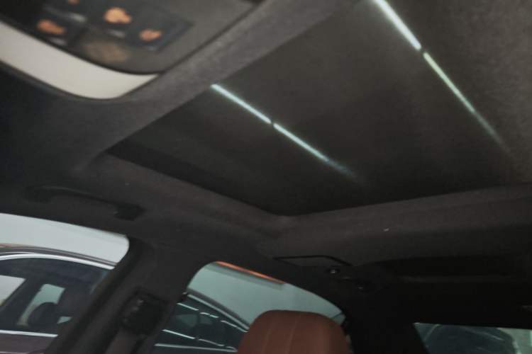 Used Mercedes-Benz E-Class 2014 E 260 L Luxury Model Headliner