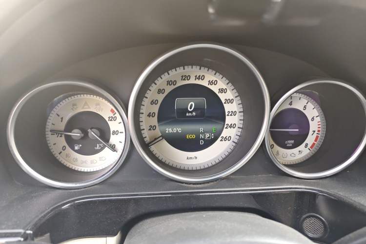 Used Mercedes-Benz E-Class 2014 E 260 L Sport Edition Instrument Cluster