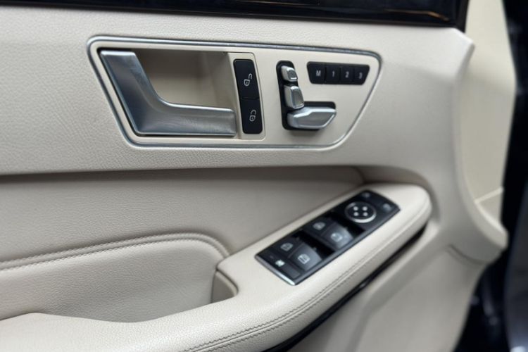 Used Mercedes-Benz E-Class 2014 Restyled E 260 L Sport Edition Interior 10