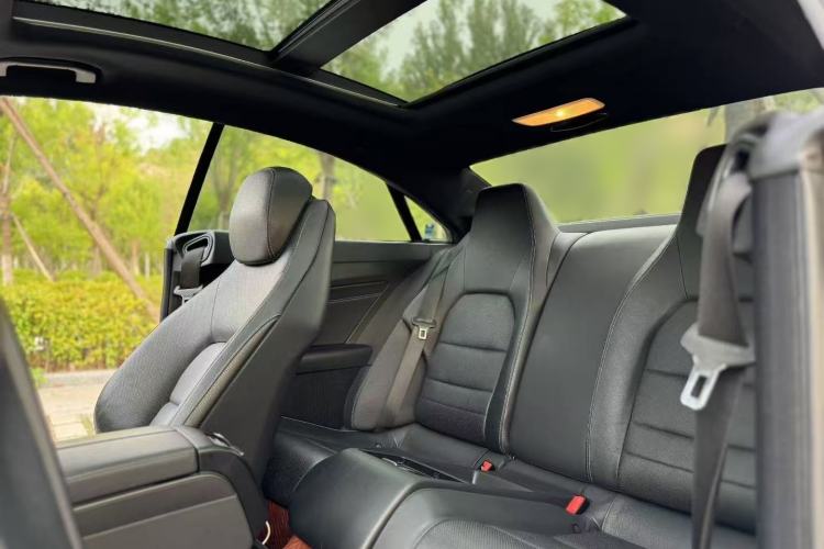 Used Mercedes-Benz E-Class 2014 E 200 Coupe Interior 3