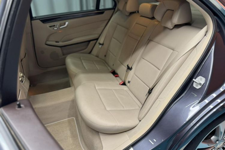Used Mercedes-Benz E-Class 2014 Restyled E 260 L Sport Edition Interior 7