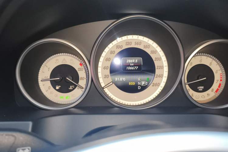Used Mercedes-Benz E-Class 2014 E 200 Coupe Odometer Close Up