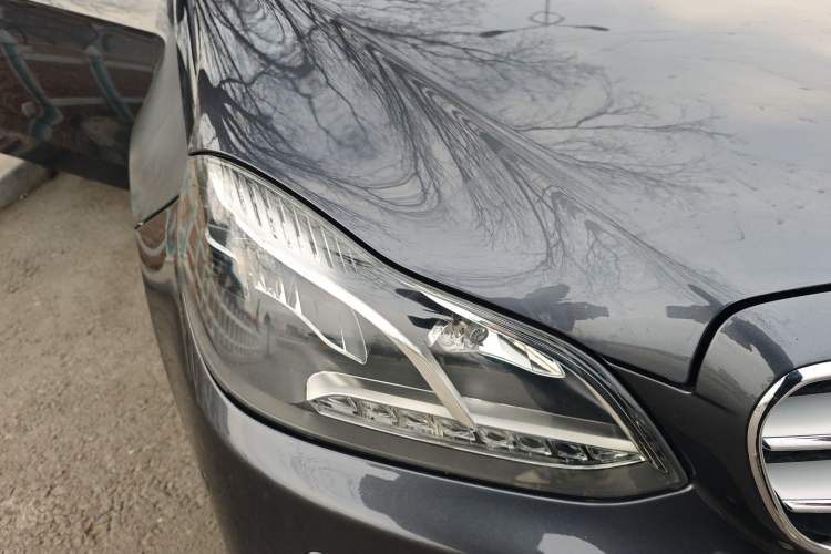 Used Mercedes-Benz E-Class 2014 Restyled E 260 L Sport Edition Right Front Headlight